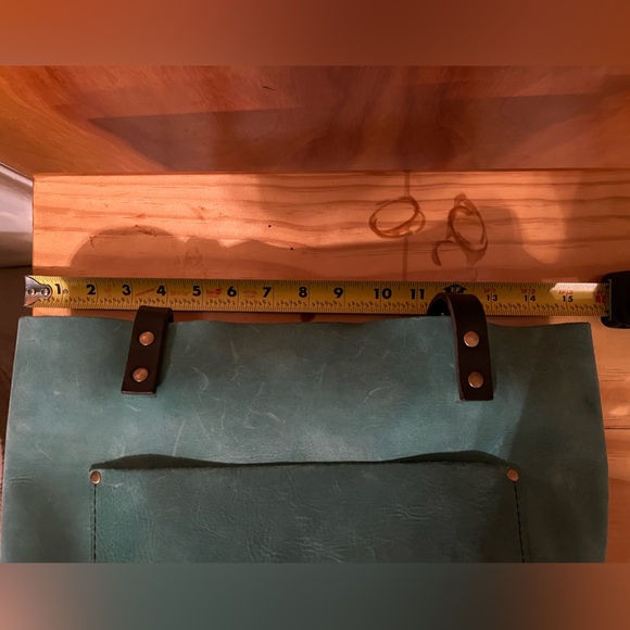 Portland Leather Reef Tote Bag - Picture 6 of 7